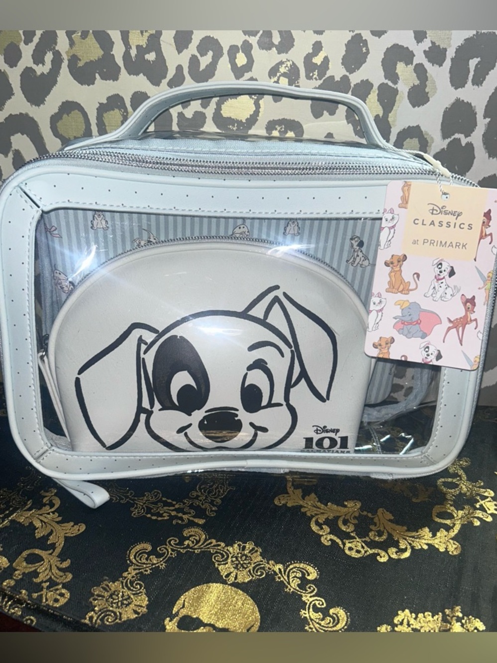 Disney’s 101 Dalmatians 3 In 1 Makeup Bag
3-in-1 101 Dalmatians makeup bag - Picture 12 of 12